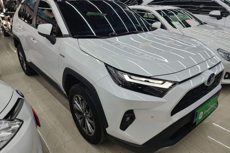 Used Toyota RAV4 2024 Dual-Motor 2.5L E-CVT Two-Wheel Drive Elite Plus Edition Front Right 45 Deg