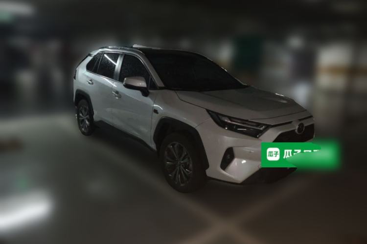 Used Toyota RAV4 2024 2.0L CVT Two-Wheel Drive Fashion Edition Front Right 45 Deg
