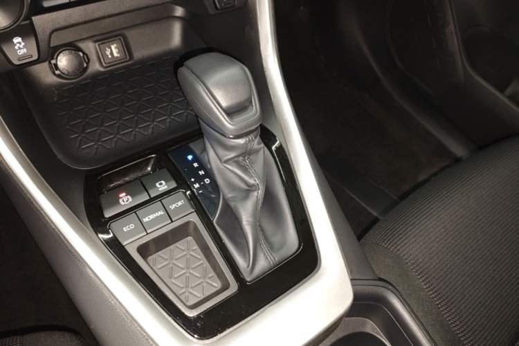 Used Toyota RAV4 2024 2.0L CVT Two-Wheel Drive Urban Edition Gear Lever