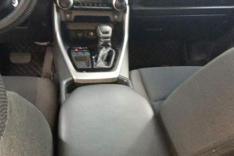 Used Toyota RAV4 2024 2.0L CVT Two-Wheel Drive Urban Edition Gear Lever