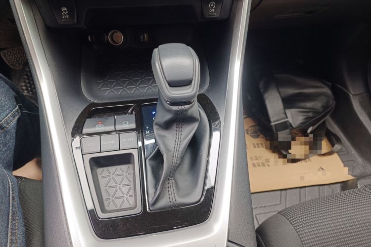 Used Toyota RAV4 2024 2.0L CVT Two-Wheel Drive Urban Edition Gear Lever