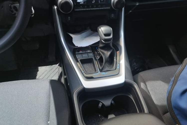 Used Toyota RAV4 2024 2.0L CVT Two-Wheel Drive Urban Edition Gear Lever