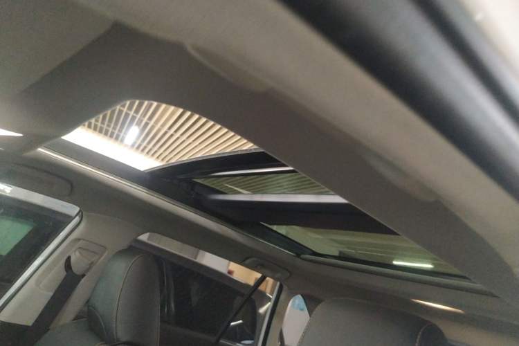 Used Toyota RAV4 2024 2.0L CVT Two-Wheel Drive Fashion Plus Edition Headliner