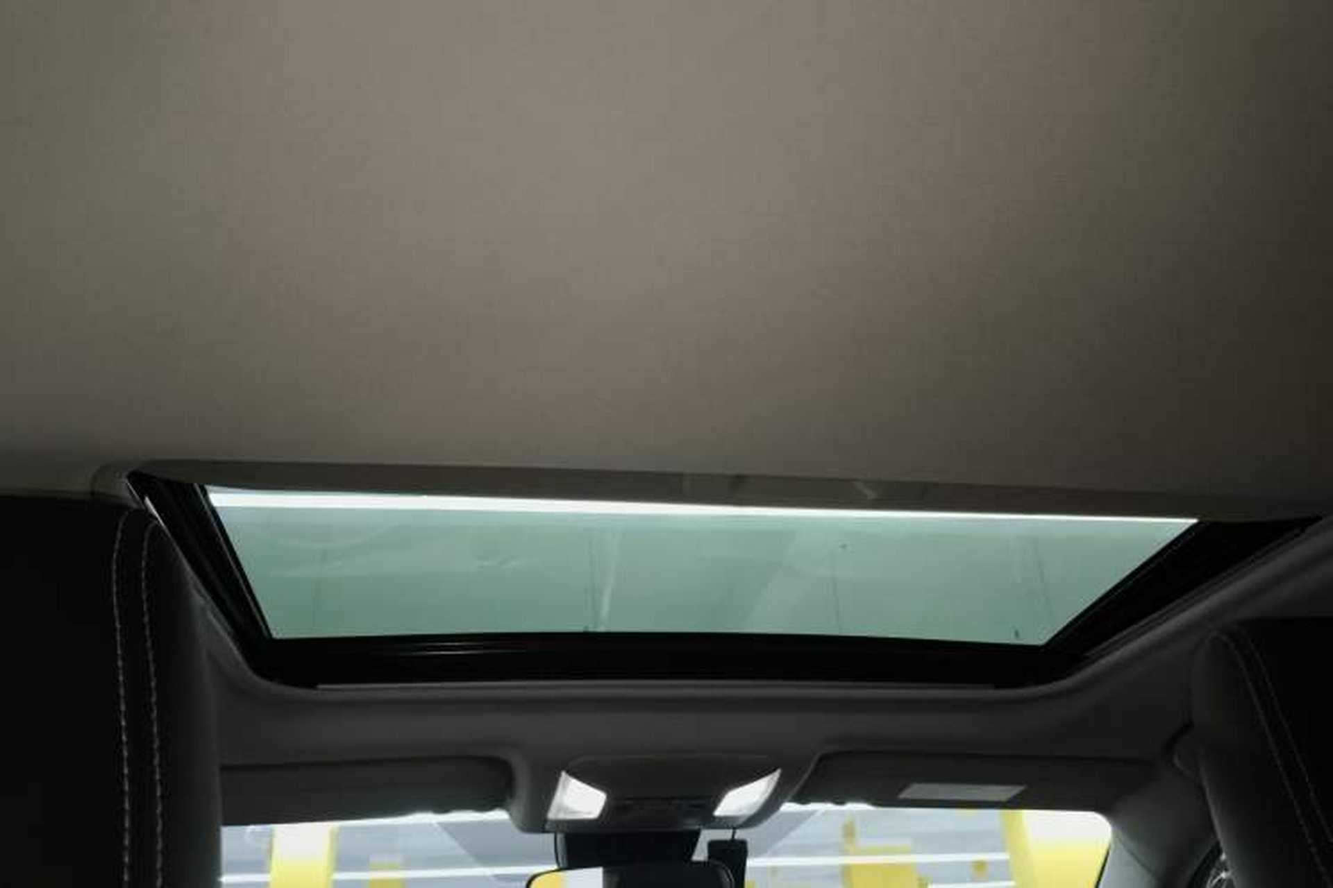 Used Toyota RAV4 2024 2.0L CVT Two-Wheel Drive Fashion Edition Headliner