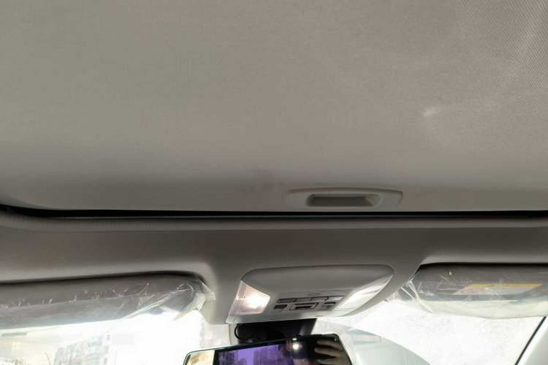 Used Toyota RAV4 2024 2.0L CVT Two-Wheel Drive Fashion Edition Headliner