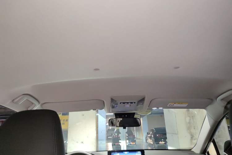 Used Toyota RAV4 2024 2.0L CVT Two-Wheel Drive Urban Edition Headliner
