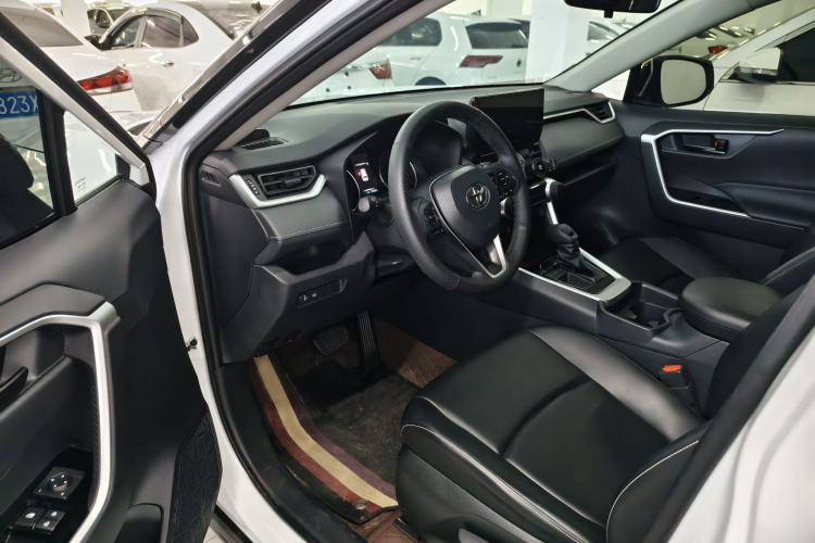 Used Toyota RAV4 2024 2.0L CVT Two-Wheel Drive Urban Edition Interior 2