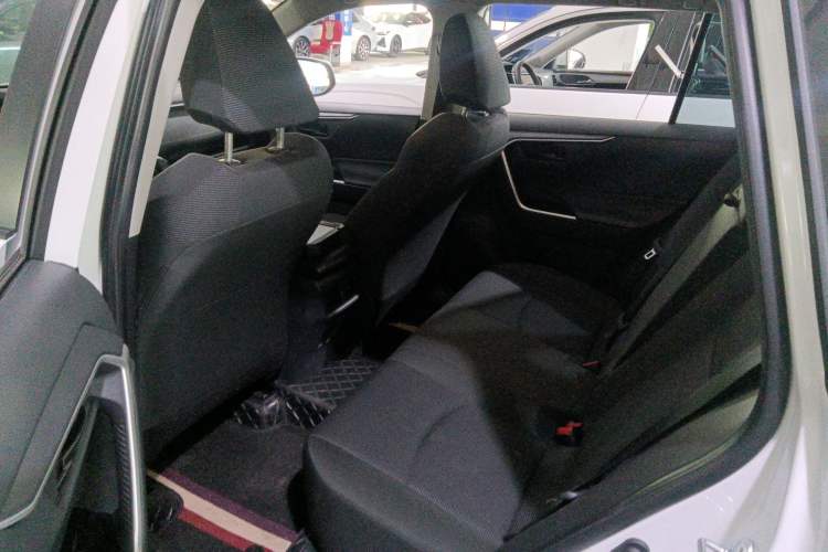 Used Toyota RAV4 2024 2.0L CVT Two-Wheel Drive Urban Edition Interior 4