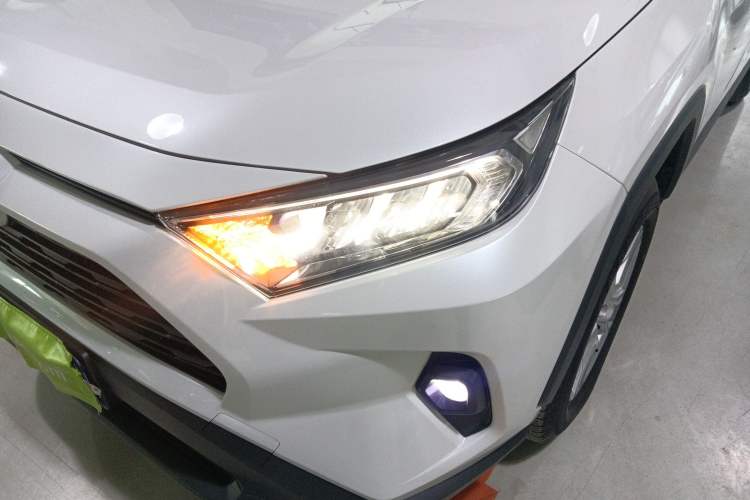 Used Toyota RAV4 2024 2.0L CVT Two-Wheel Drive Urban Edition Left Front Headlight