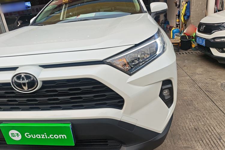 Used Toyota RAV4 2024 2.0L CVT Two-Wheel Drive Urban Edition Left Front Headlight