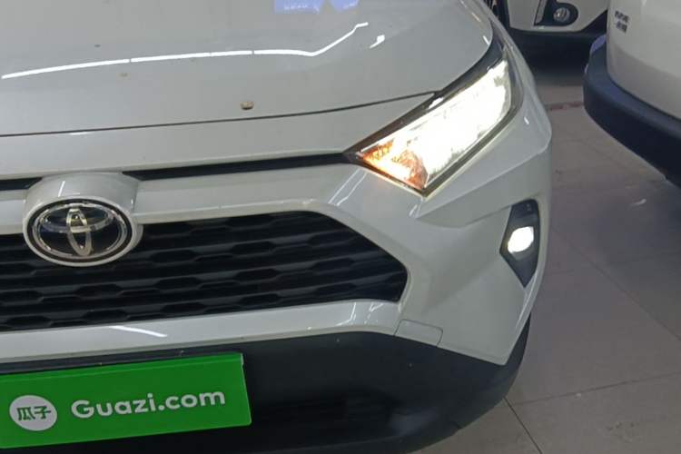 Used Toyota RAV4 2024 2.0L CVT Two-Wheel Drive Urban Edition Left Front Headlight