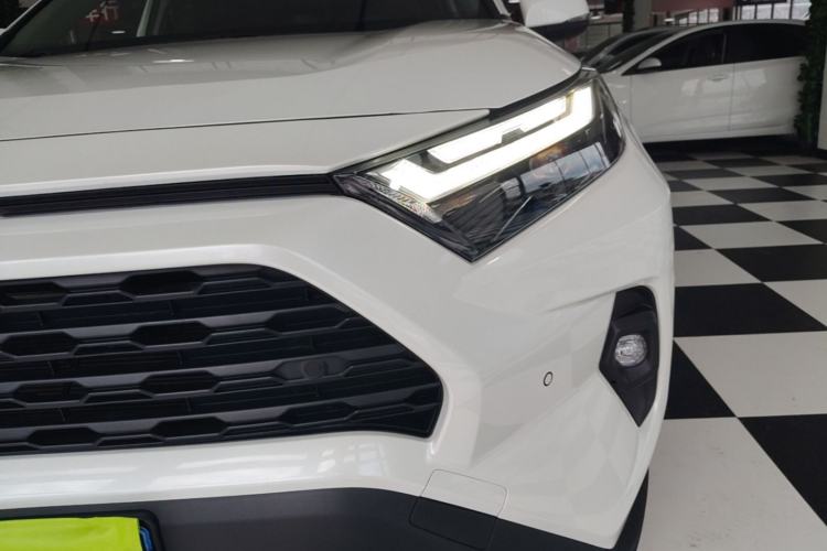Used Toyota RAV4 2024 Dual-Motor 2.5L E-CVT Two-Wheel Drive Elite Plus Edition Left Front Headlight