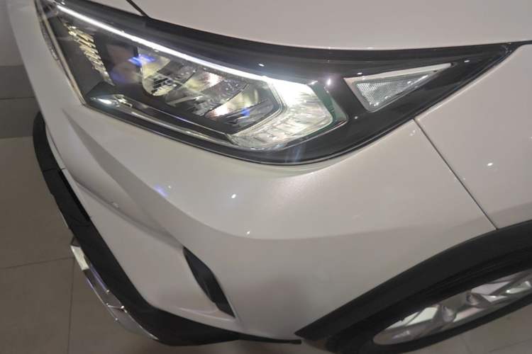 Used Toyota RAV4 2024 2.0L CVT Two-Wheel Drive Urban Edition Left Front Headlight