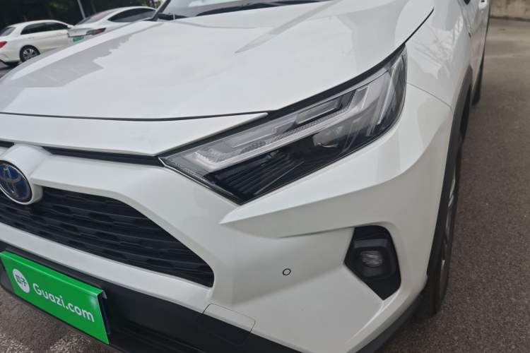 Used Toyota RAV4 2024 Dual-Motor 2.5L E-CVT Two-Wheel Drive Elite Plus Edition Left Front Headlight
