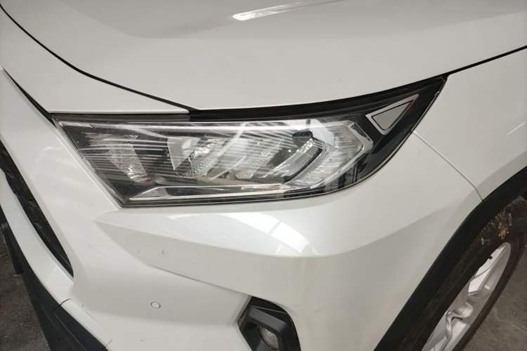 Used Toyota RAV4 2024 2.0L CVT Two-Wheel Drive Urban Edition Left Front Headlight