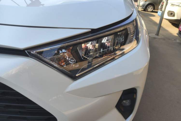 Used Toyota RAV4 2024 2.0L CVT Two-Wheel Drive Urban Edition Left Front Headlight