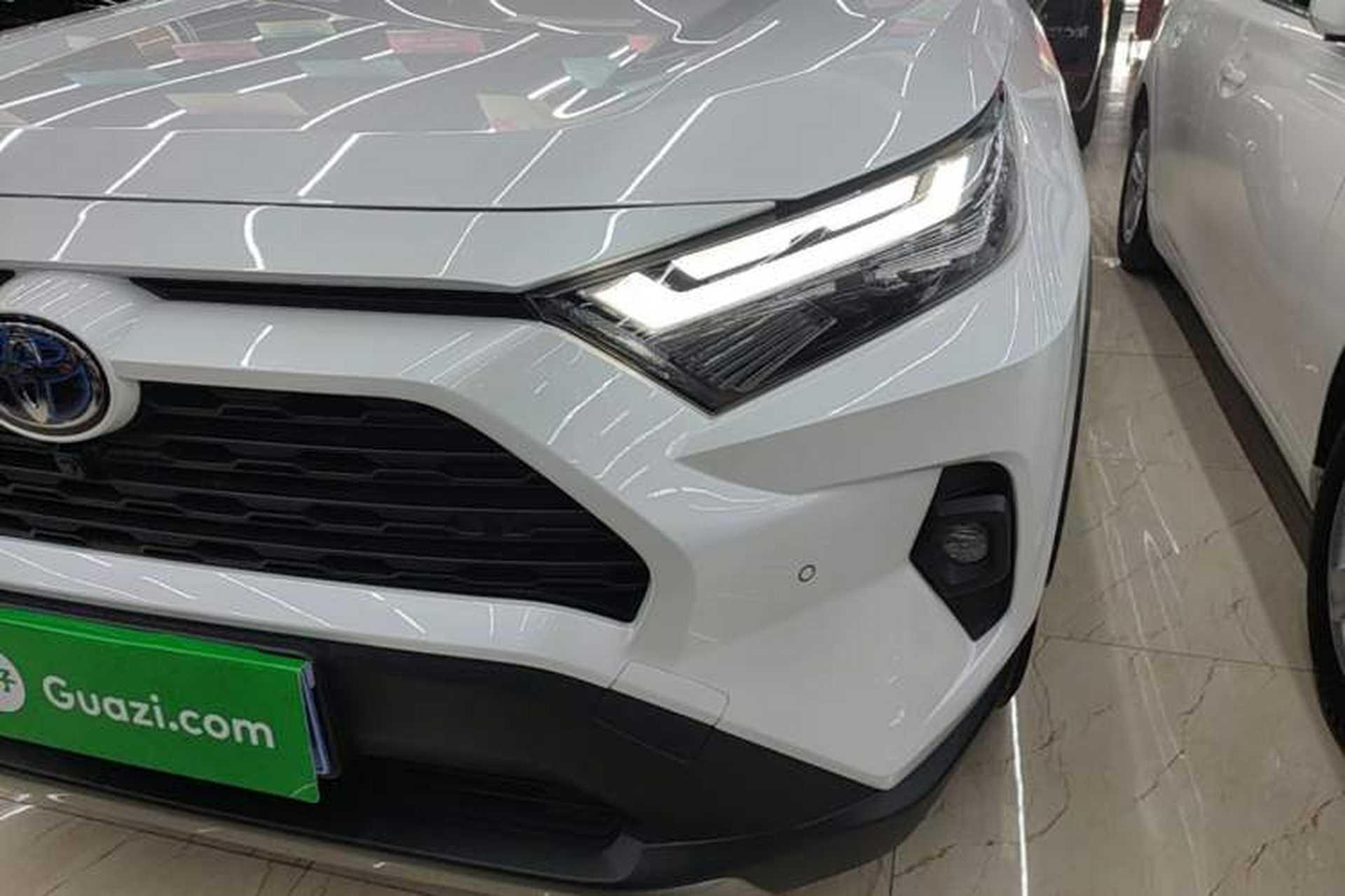 Used Toyota RAV4 2024 Dual-Motor 2.5L E-CVT Two-Wheel Drive Elite Plus Edition Left Front Headlight
