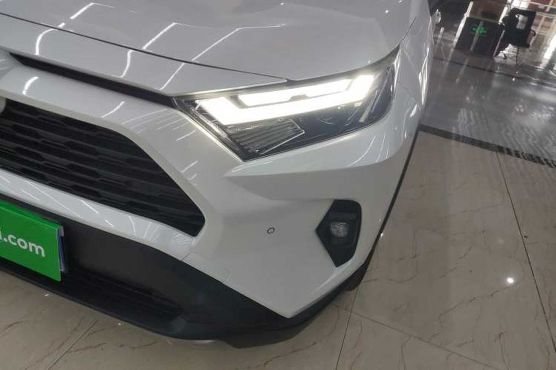 Used Toyota RAV4 2024 Dual-Motor 2.5L E-CVT Two-Wheel Drive Elite Plus Edition Left Front Headlight