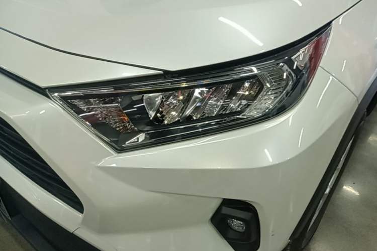 Used Toyota RAV4 2024 2.0L CVT Two-Wheel Drive Urban Edition Left Front Headlight