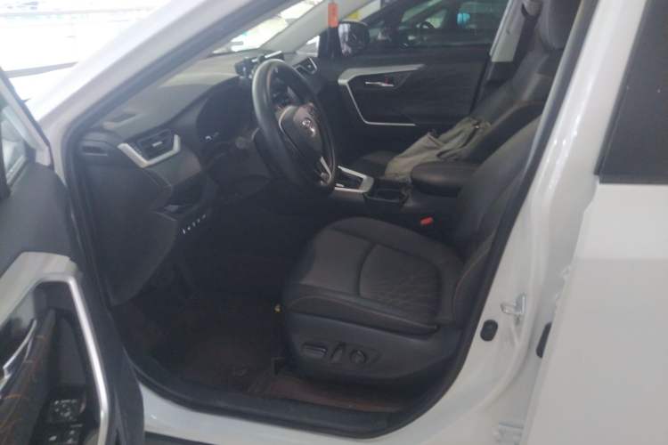 Used Toyota RAV4 2024 2.0L CVT Two-Wheel Drive Fashion Plus Edition Left Front Seat