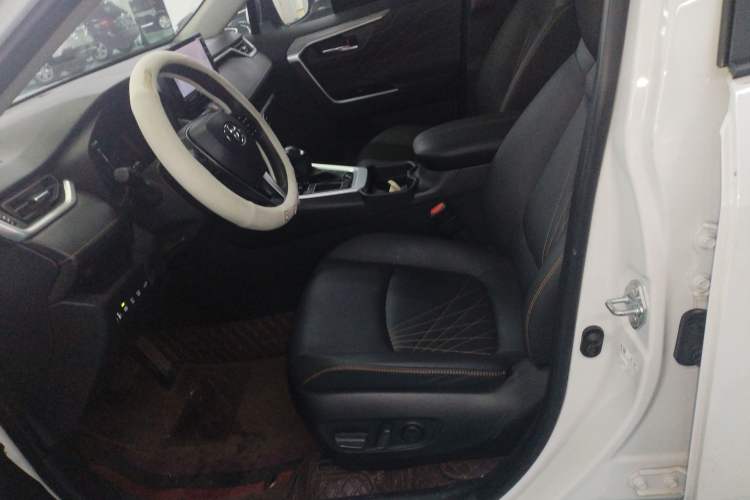 Used Toyota RAV4 2024 2.0L CVT Two-Wheel Drive Fashion Plus Edition Left Front Seat