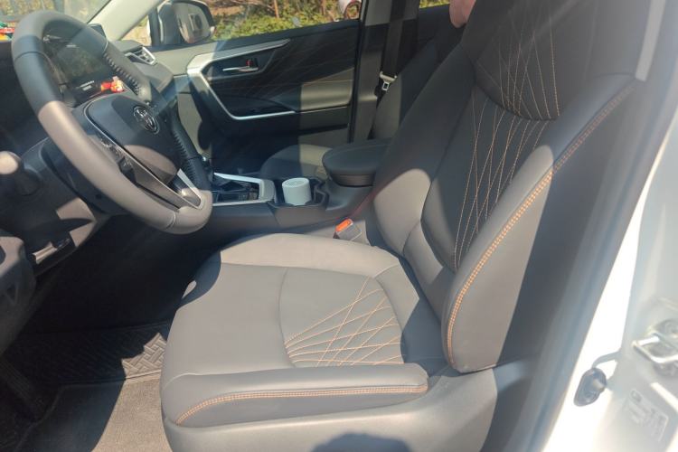 Used Toyota RAV4 2024 Dual-Motor 2.5L E-CVT Two-Wheel Drive Elite Plus Edition Left Front Seat