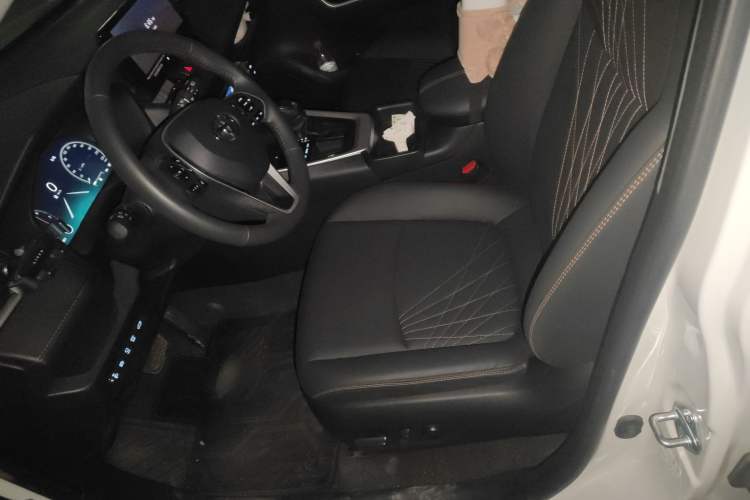 Used Toyota RAV4 2024 2.0L CVT Two-Wheel Drive Fashion Plus Edition Left Front Seat