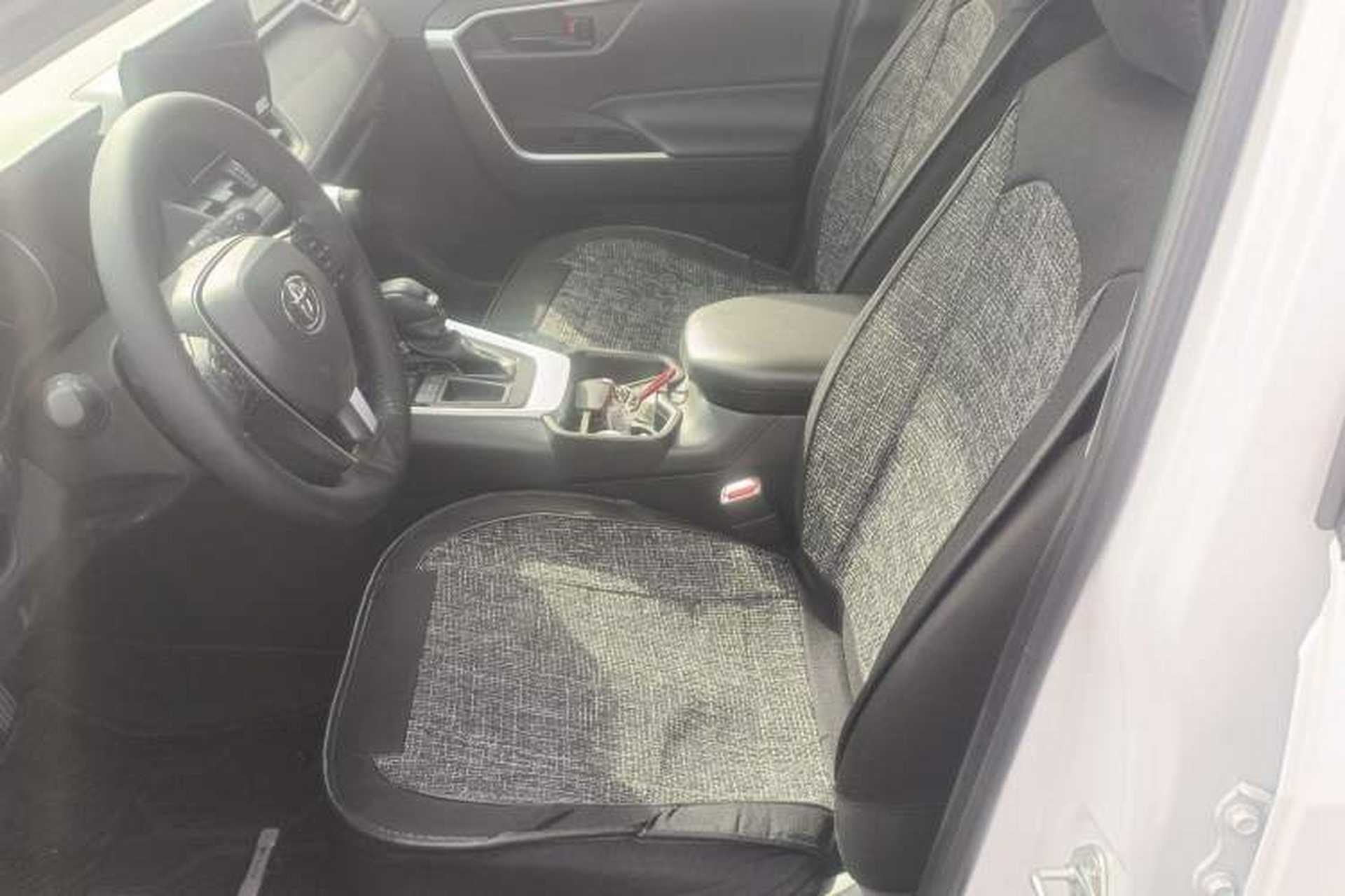 Used Toyota RAV4 2024 2.0L CVT Two-Wheel Drive Urban Edition Left Front Seat