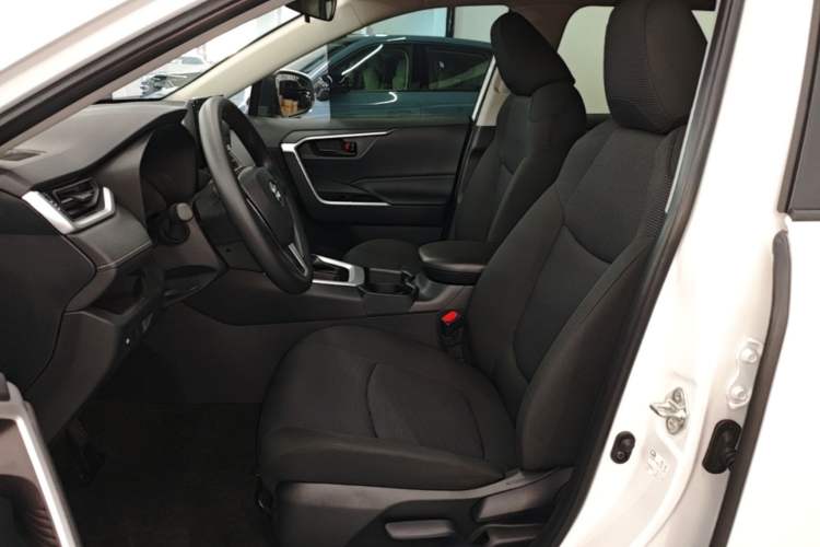 Used Toyota RAV4 2024 2.0L CVT Two-Wheel Drive Urban Edition Left Front Seat