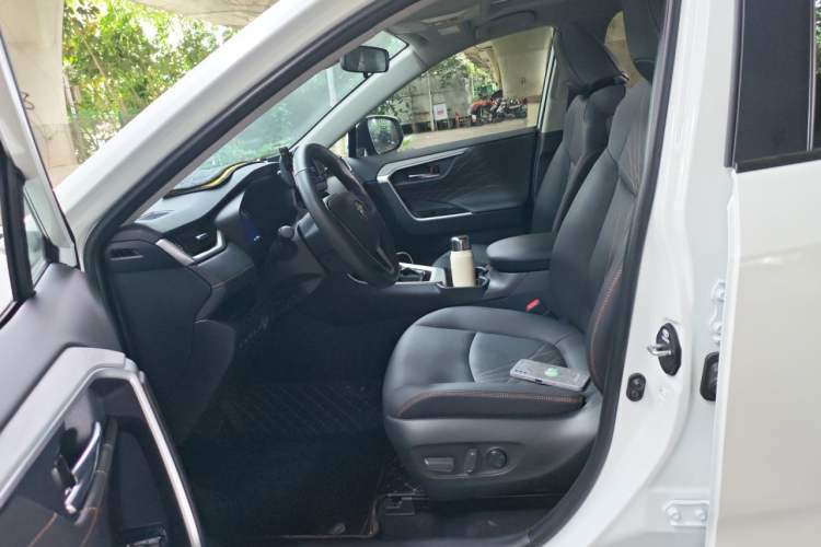 Used Toyota RAV4 2024 2.0L CVT Two-Wheel Drive Fashion Plus Edition Left Front Seat