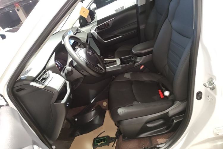 Used Toyota RAV4 2024 2.0L CVT Two-Wheel Drive Urban Edition Left Front Seat