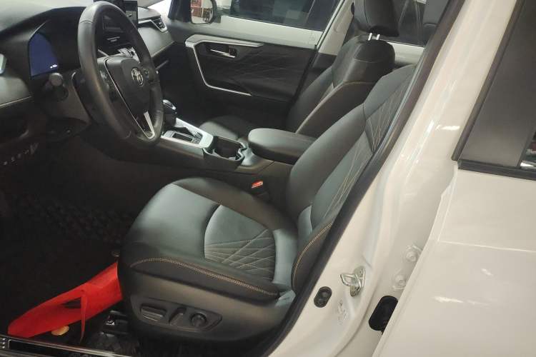 Used Toyota RAV4 2024 2.0L CVT Two-Wheel Drive Fashion Plus Edition Left Front Seat