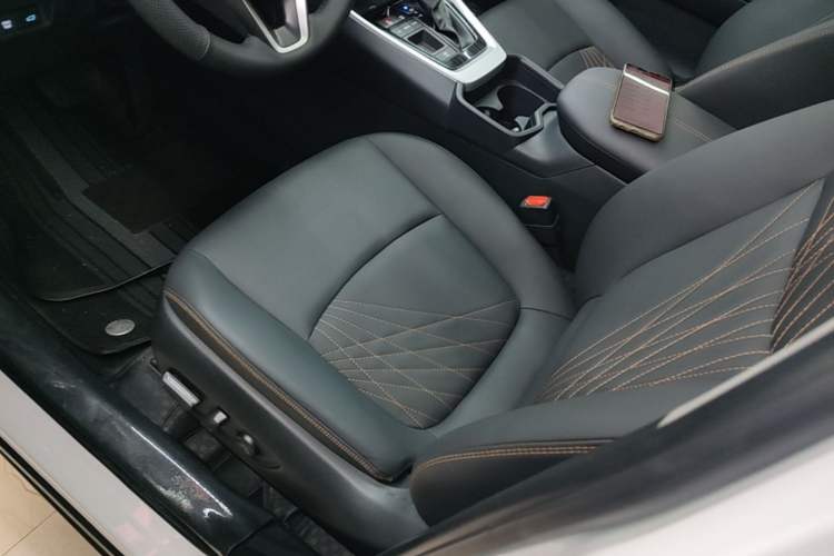 Used Toyota RAV4 2024 Dual-Motor 2.5L E-CVT Two-Wheel Drive Elite Plus Edition Left Front Seat