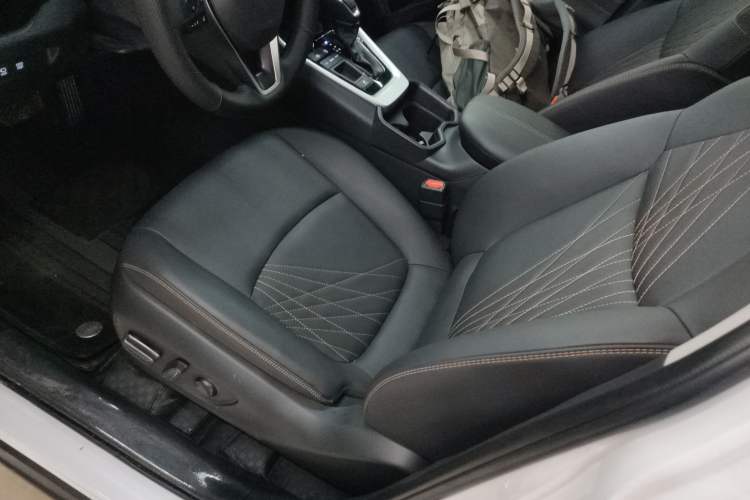 Used Toyota RAV4 2024 Dual-Motor 2.5L E-CVT Two-Wheel Drive Elite Plus Edition Left Front Seat