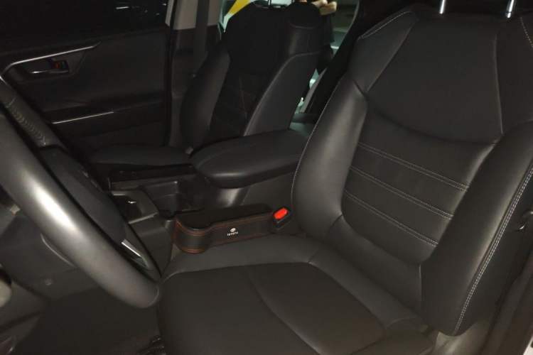 Used Toyota RAV4 2024 2.0L CVT Two-Wheel Drive Fashion Edition Left Front Seat