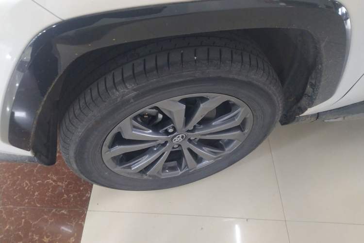 Used Toyota RAV4 2024 2.0L CVT Two-Wheel Drive Fashion Plus Edition Left Front Wheel Hub