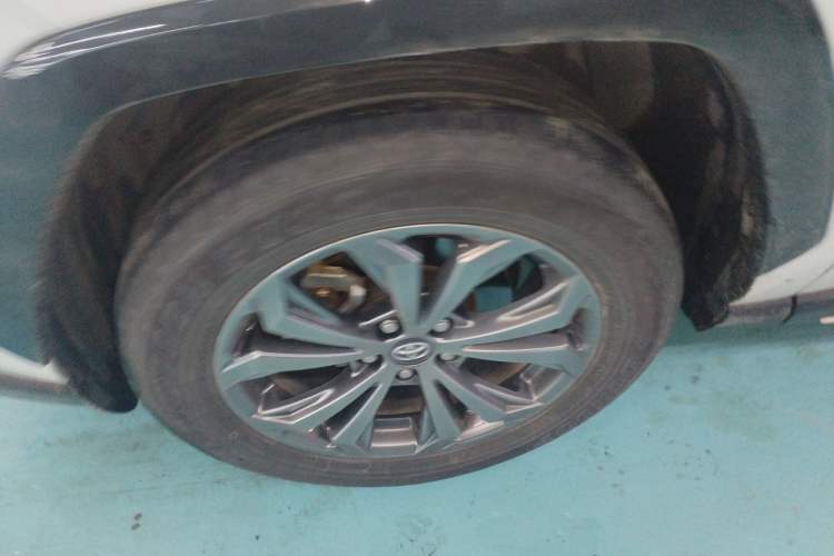 Used Toyota RAV4 2024 2.0L CVT Two-Wheel Drive Fashion Plus Edition Left Front Wheel Hub