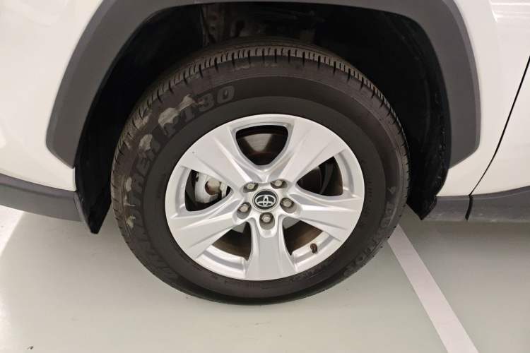 Used Toyota RAV4 2024 2.0L CVT Two-Wheel Drive Urban Edition Left Front Wheel Hub