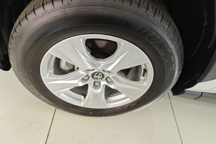 Used Toyota RAV4 2024 2.0L CVT Two-Wheel Drive Urban Edition Left Front Wheel Hub