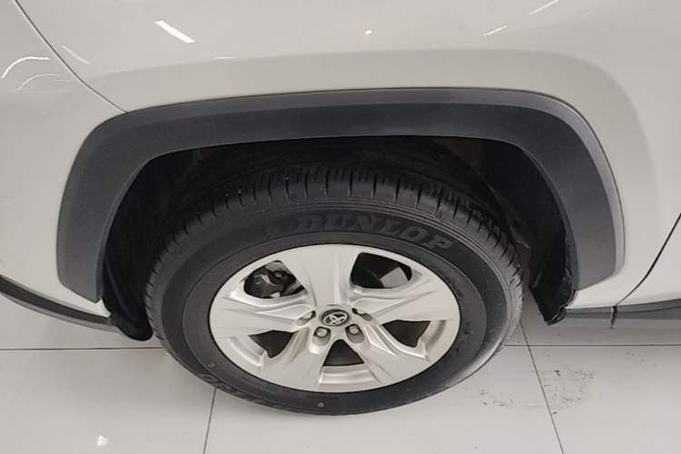 Used Toyota RAV4 2024 2.0L CVT Two-Wheel Drive Urban Edition Left Front Wheel Hub