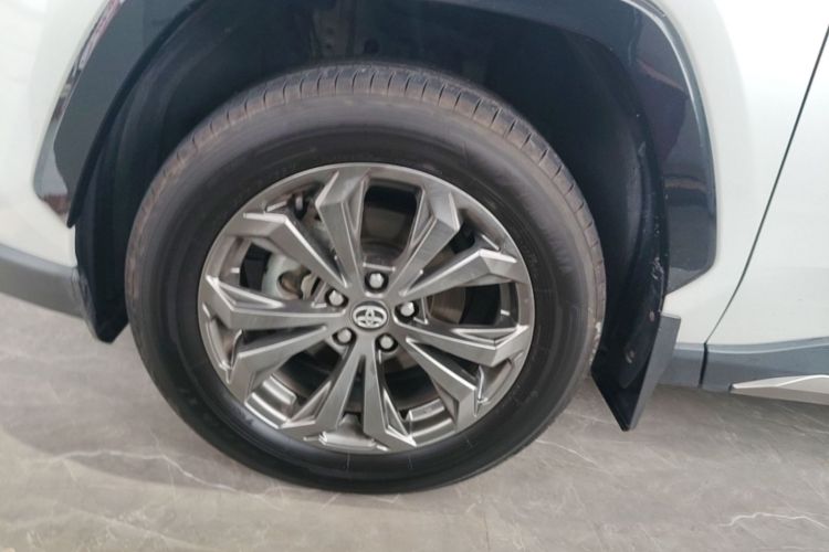 Used Toyota RAV4 2024 2.0L CVT Two-Wheel Drive Fashion Plus Edition Left Front Wheel Hub