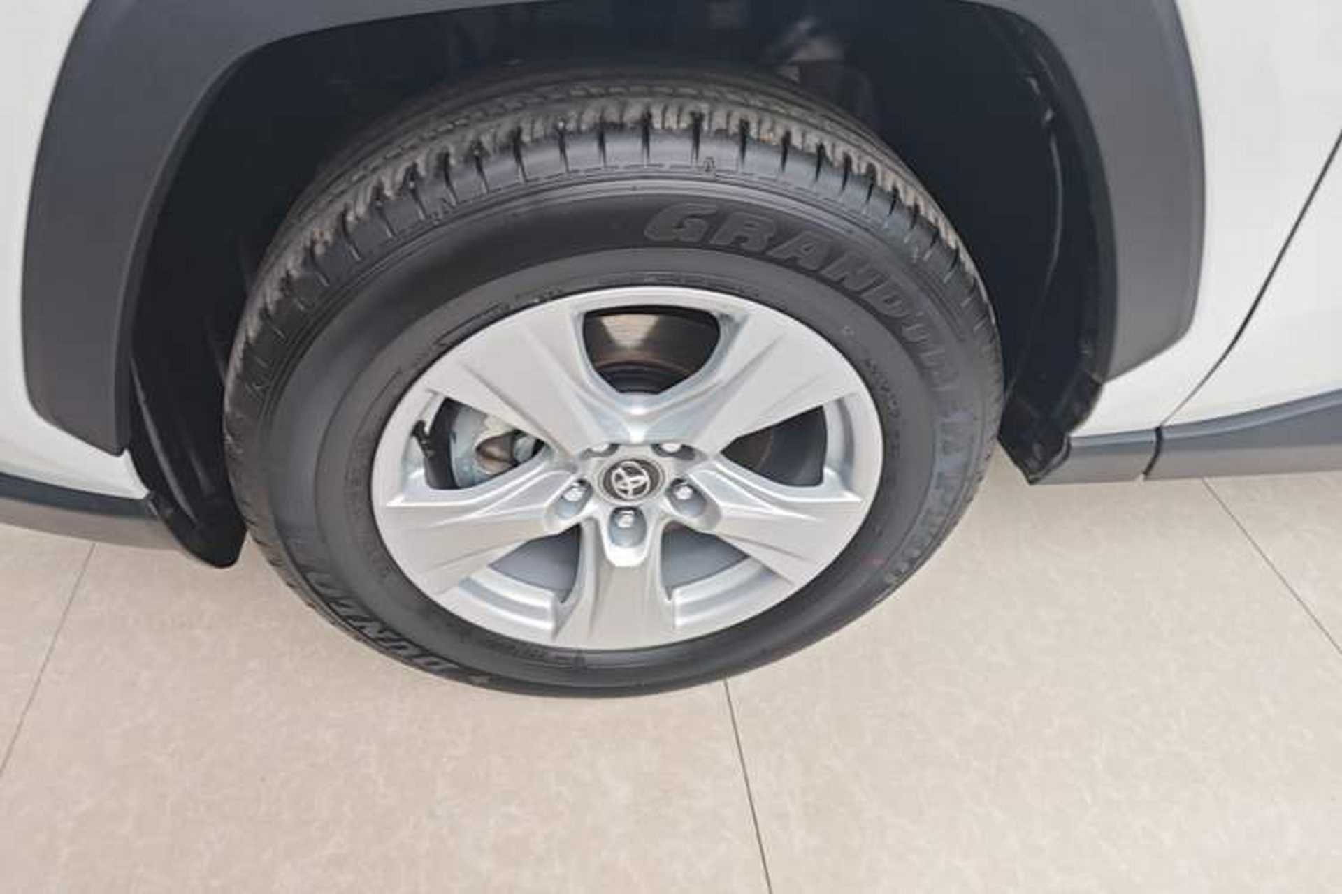 Used Toyota RAV4 2024 2.0L CVT Two-Wheel Drive Urban Edition Left Front Wheel Hub