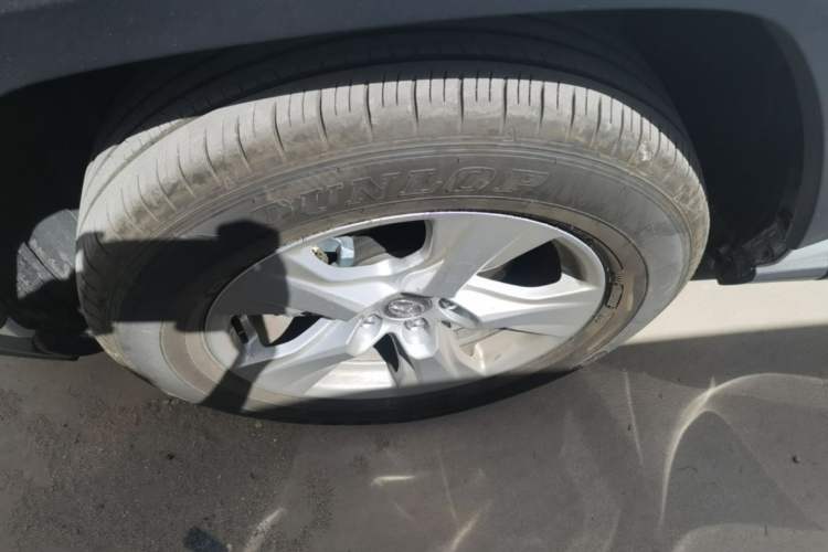Used Toyota RAV4 2024 2.0L CVT Two-Wheel Drive Urban Edition Left Front Wheel Hub