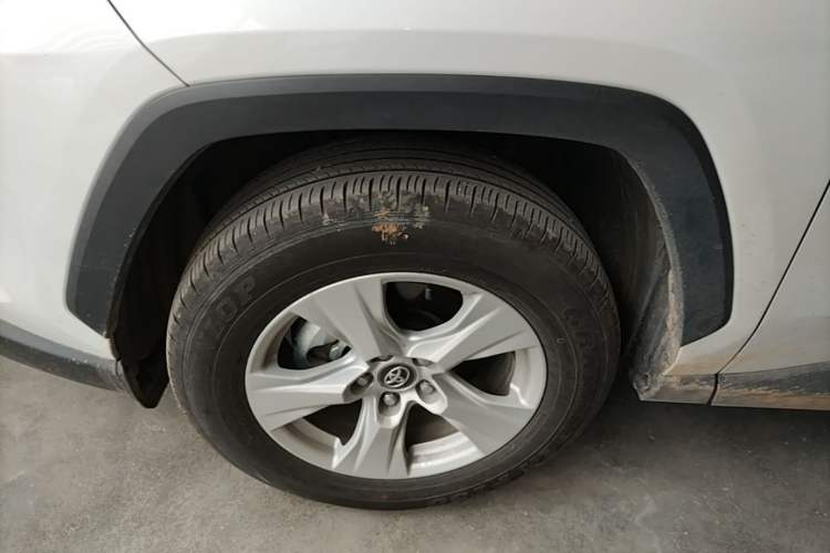 Used Toyota RAV4 2024 2.0L CVT Two-Wheel Drive Urban Edition Left Front Wheel Hub