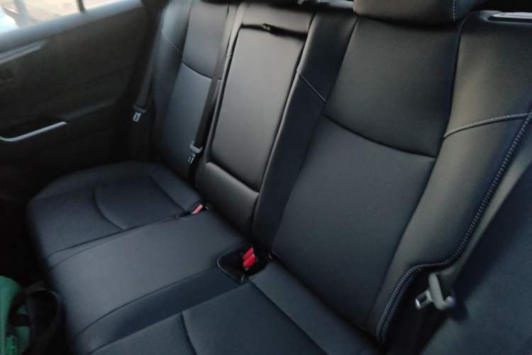 Used Toyota RAV4 2024 2.0L CVT Two-Wheel Drive Urban Edition Left Rear Seat