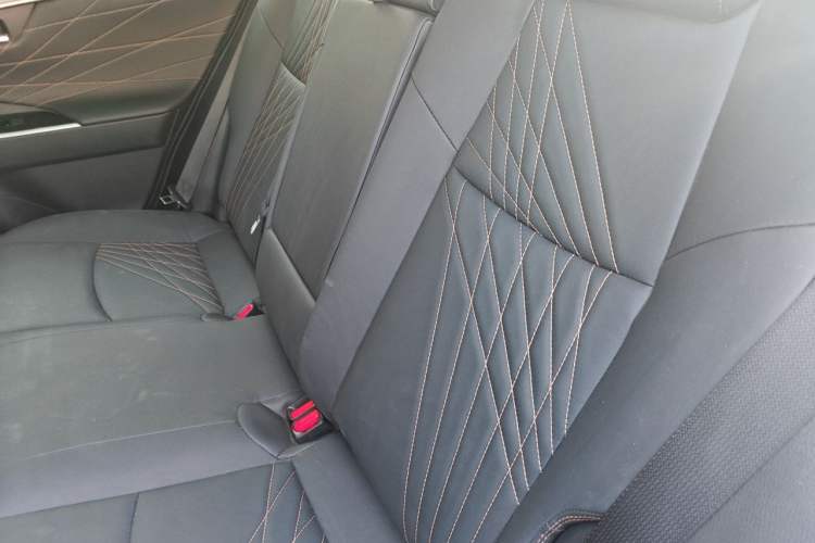 Used Toyota RAV4 2024 2.0L CVT Two-Wheel Drive Fashion Plus Edition Left Rear Seat