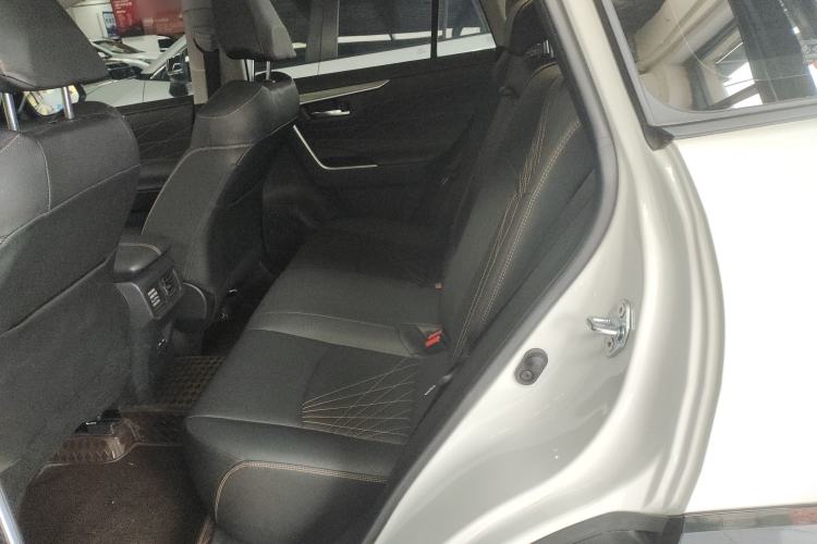 Used Toyota RAV4 2024 2.0L CVT Two-Wheel Drive Fashion Plus Edition Left Rear Seat