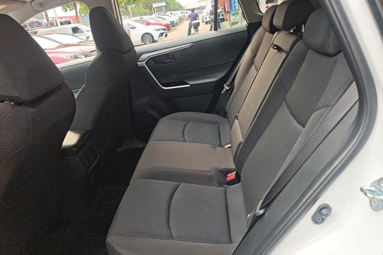 Used Toyota RAV4 2024 2.0L CVT Two-Wheel Drive Urban Edition Left Rear Seat