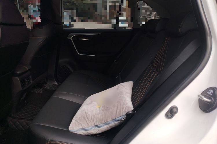 Used Toyota RAV4 2024 2.0L CVT Two-Wheel Drive Fashion Plus Edition Left Rear Seat