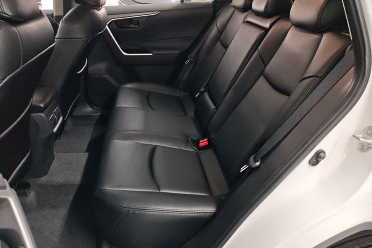 Used Toyota RAV4 2024 2.0L CVT Two-Wheel Drive Urban Edition Left Rear Seat